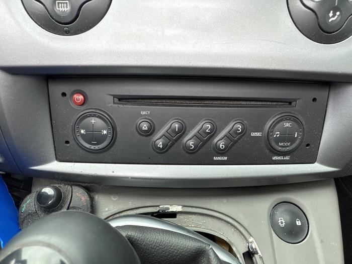 Renault Scénic II 2.0 16V Skadat fordon (2007, GRIJS)