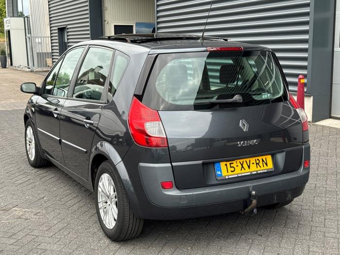 Renault Scénic II 2.0 16V Skadat fordon (2007, GRIJS)