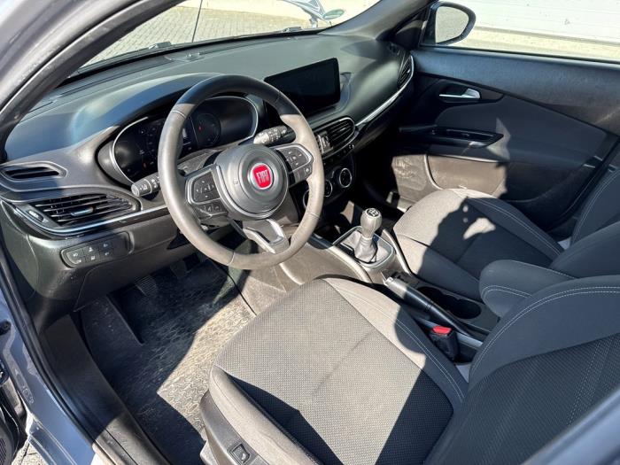 Fiat Tipo 1.0 T3 12V Damaged vehicle (2021, Gray)
