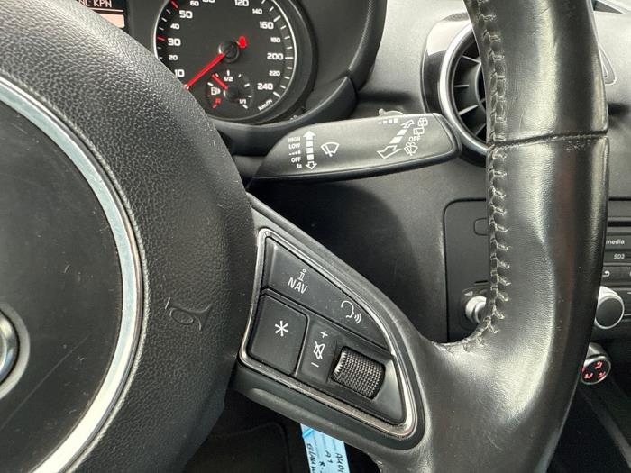 Audi A1 1.4 TFSI 16V 122 Unfallauto (2011, Blau)