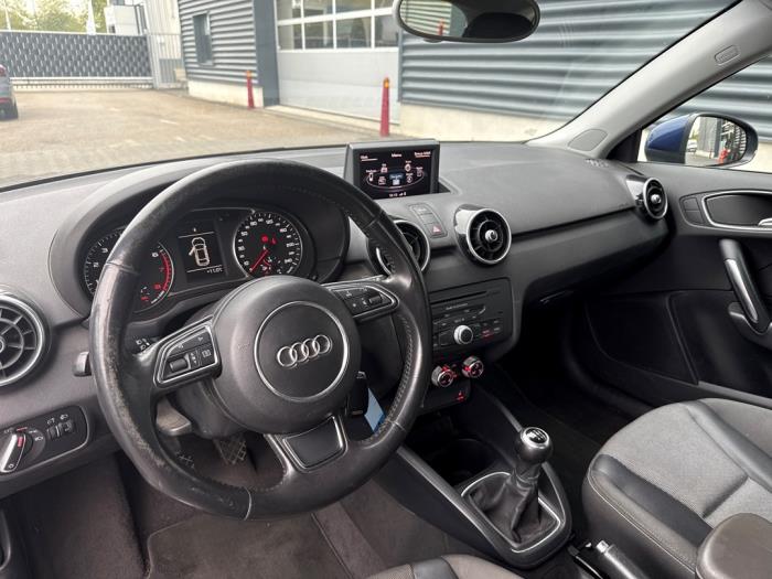 Audi A1 1.4 TFSI 16V 122 Unfallauto (2011, Blau)