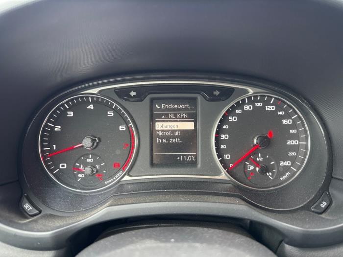 Audi A1 1.4 TFSI 16V 122 Unfallauto (2011, Blau)