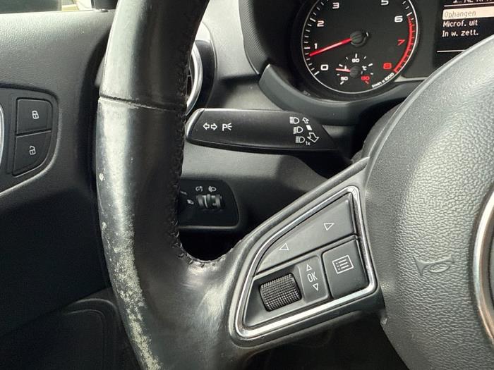 Audi A1 1.4 TFSI 16V 122 Unfallauto (2011, Blau)