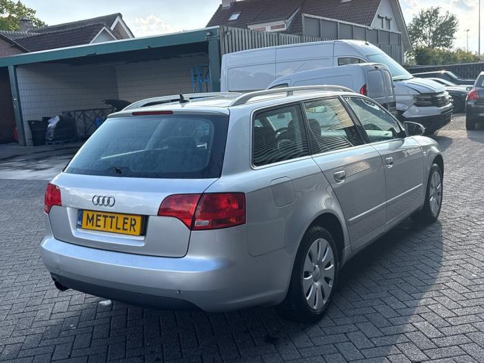Audi A4 Avant 2.0 20V Unfallauto (2006, Grau)