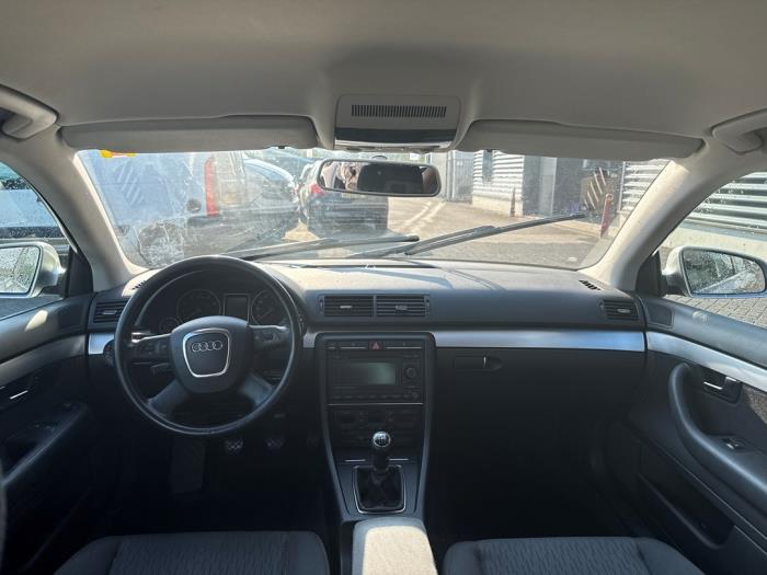 Audi A4 Avant 2.0 20V Unfallauto (2006, Grau)