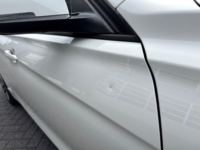 BMW 3 serie 320i 2.0 16V Skadat fordon (2012, WIT)
