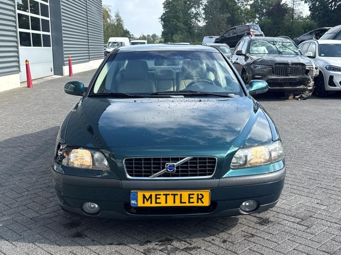 Volvo S60 I 2.4 20V 170 Unfallauto (2001, Grün)