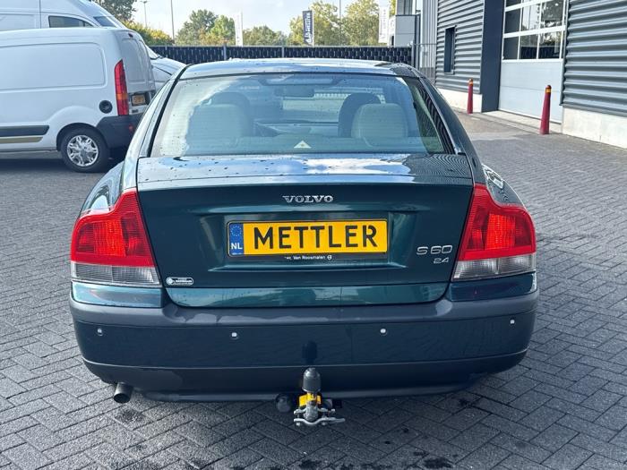 Volvo S60 I 2.4 20V 170 Unfallauto (2001, Grün)