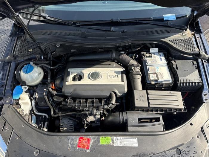 Volkswagen Passat CC 2.0 TSI 16V Skadat fordon (2011, BLAUW)