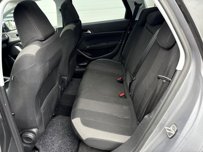 Peugeot 308 SW 1.2 12V e-THP PureTech 130 Unfallauto (2016, Grau)