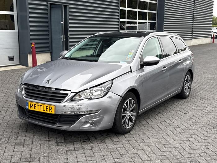 Peugeot 308 SW 1.2 12V e-THP PureTech 130 Unfallauto (2016, Grau)