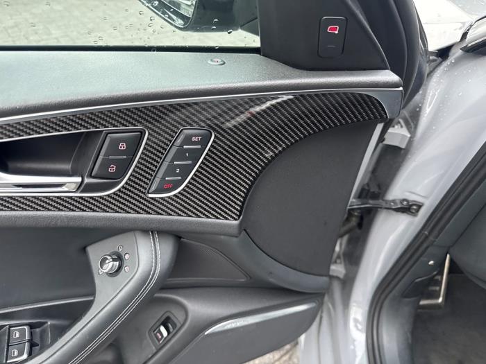 Audi RS 6 Avant 4.0 V8 TFSI 32V Voiture accidentée (2015, Gris)