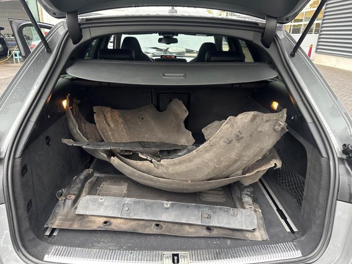 Audi RS 6 Avant 4.0 V8 TFSI 32V Voiture accidentée (2015, Gris)