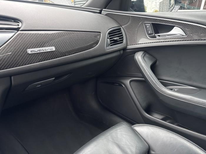 Audi RS 6 Avant 4.0 V8 TFSI 32V Voiture accidentée (2015, Gris)