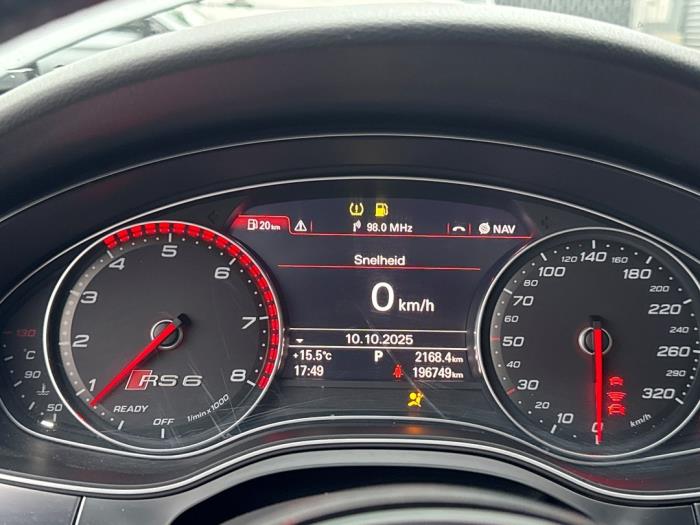 Audi RS 6 Avant 4.0 V8 TFSI 32V Voiture accidentée (2015, Gris)