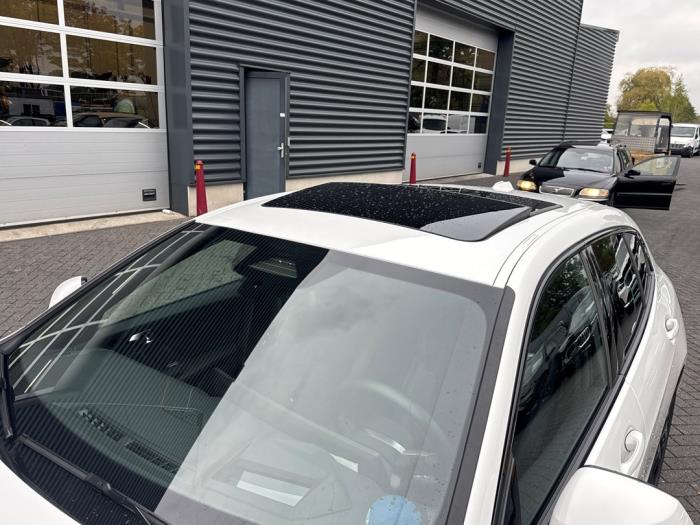 BMW 1 serie 120d TwinPower Turbo 2.0 16V Schrottauto (2024)
