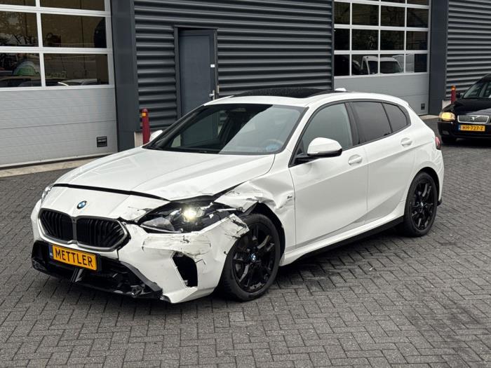 BMW 1 serie 120d TwinPower Turbo 2.0 16V Schrottauto (2024)