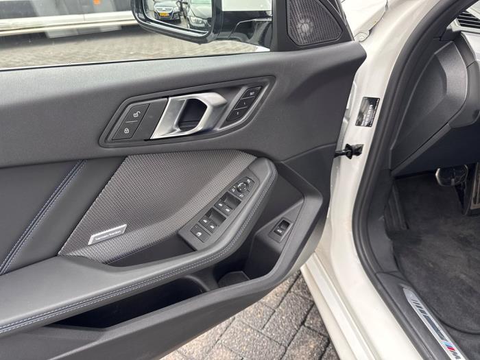 BMW 1 serie 120d TwinPower Turbo 2.0 16V Schrottauto (2024)