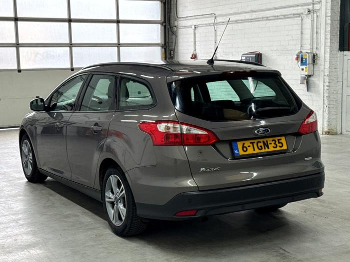 Ford Focus 3 Wagon 1.0 Ti-VCT EcoBoost 12V 100 Samochód uszkodzony (2014, Brazowy)