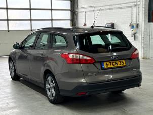 Ford Focus 3 Wagon 1.0 Ti-VCT EcoBoost 12V 100 Samochód uszkodzony (2014, Brazowy)