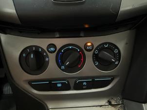 Ford Focus 3 Wagon 1.0 Ti-VCT EcoBoost 12V 100 Samochód uszkodzony (2014, Brazowy)
