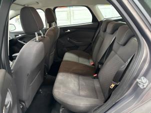 Ford Focus 3 Wagon 1.0 Ti-VCT EcoBoost 12V 100 Samochód uszkodzony (2014, Brazowy)