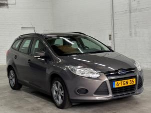 Ford Focus 3 Wagon 1.0 Ti-VCT EcoBoost 12V 100 Samochód uszkodzony (2014, Brazowy)