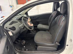 Renault Twingo II 1.2 16V Épave (2013, Blanc)