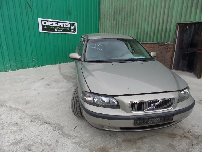 Volvo V70 Sw 2 4 20v 140 Salvage Year Of Construction 2001 Colour Beige Proxyparts Com