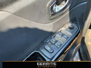 Renault Captur I 1.2 TCE 16V EDC Vehículo de desguace (2016, Gris)