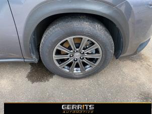 Lexus NX I 300h 2.5 16V 4x4 Épave (2014, Gris)
