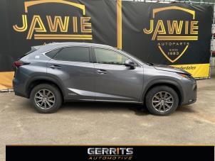 Lexus NX I 300h 2.5 16V 4x4 Épave (2014, Gris)