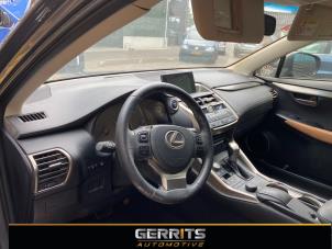 Lexus NX I 300h 2.5 16V 4x4 Épave (2014, Gris)