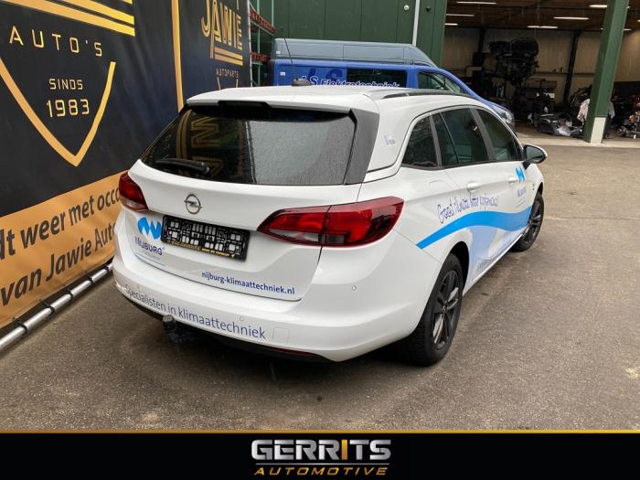 Opel Astra K Sports Tourer 1.6 CDTI 110 16V Épave (2019, Blanc)