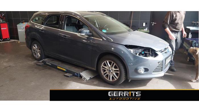 Ford Focus 3 Wagon 1.0 Ti-VCT EcoBoost 12V 125 Salvage vehicle (2013, Gray)