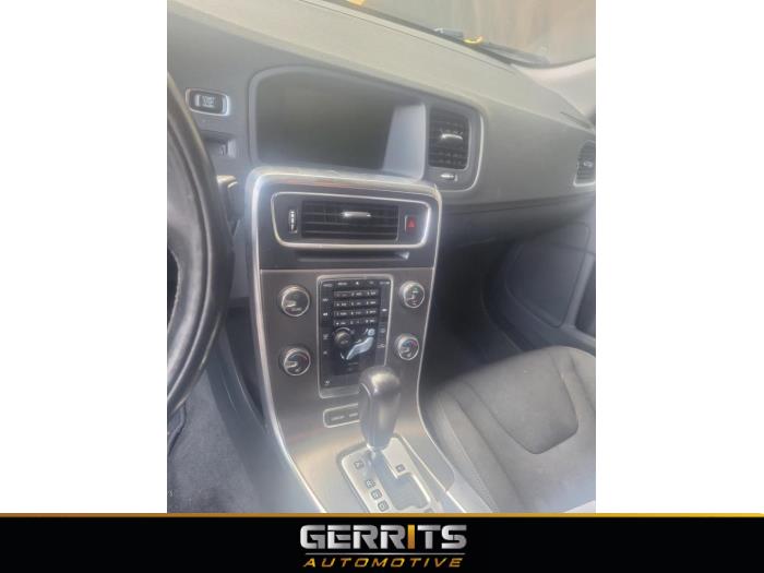Volvo S60 II 2.4 D5 20V Épave (2011, Gris)
