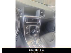 Volvo S60 II 2.4 D5 20V Épave (2011, Gris)
