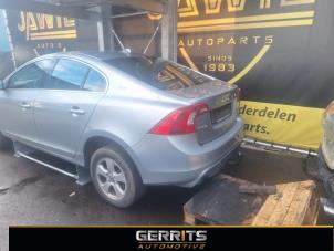Volvo S60 II 2.4 D5 20V Épave (2011, Gris)