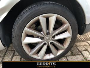 Renault Megane III Grandtour 1.5 dCi 110 Samochód złomowany (2012, Szary)