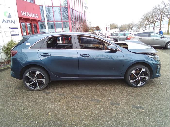Kia Ceed 1.4 T-GDI 16V Épave (2018, Bleu)