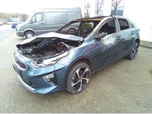 Kia Ceed 1.4 T-GDI 16V Épave (2018, Bleu)
