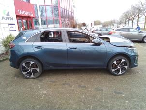 Kia Ceed 1.4 T-GDI 16V Épave (2018, Bleu)