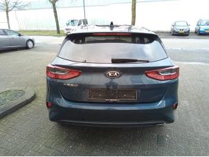 Kia Ceed 1.4 T-GDI 16V Épave (2018, Bleu)