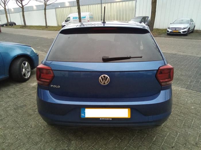 Volkswagen Polo VI 1.0 MPI 12V Samochód złomowany (2019, Niebieski)