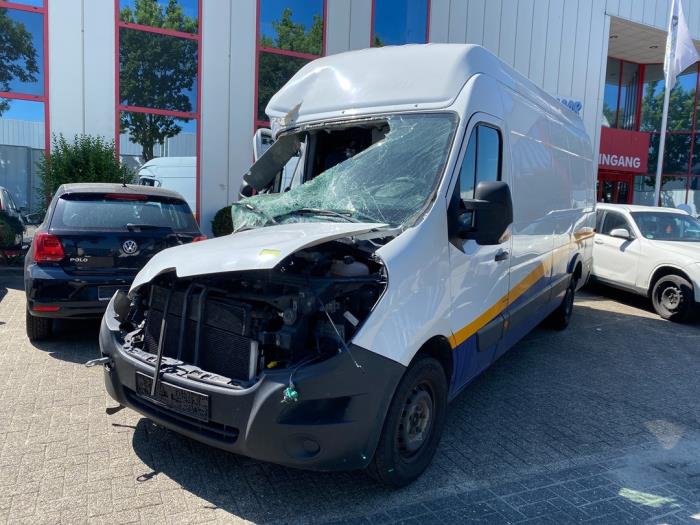 Renault Master IV 2.3 dCi 16V RWD Salvage vehicle (2018, Granite)