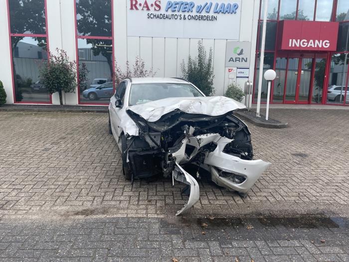 BMW 5-Serie Salvage vehicle (2015, White)