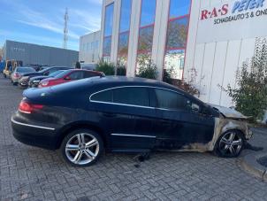 Volkswagen CC 2.0 TDI 16V Samochód złomowany (2016, Czarny)