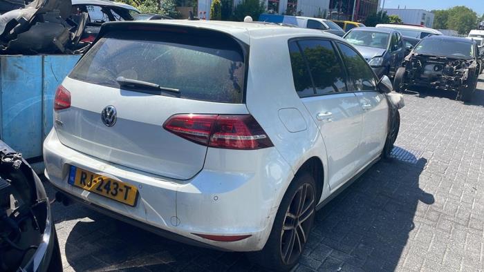 Volkswagen Golf VII 2.0 GTD 16V Salvage vehicle (2015, White)