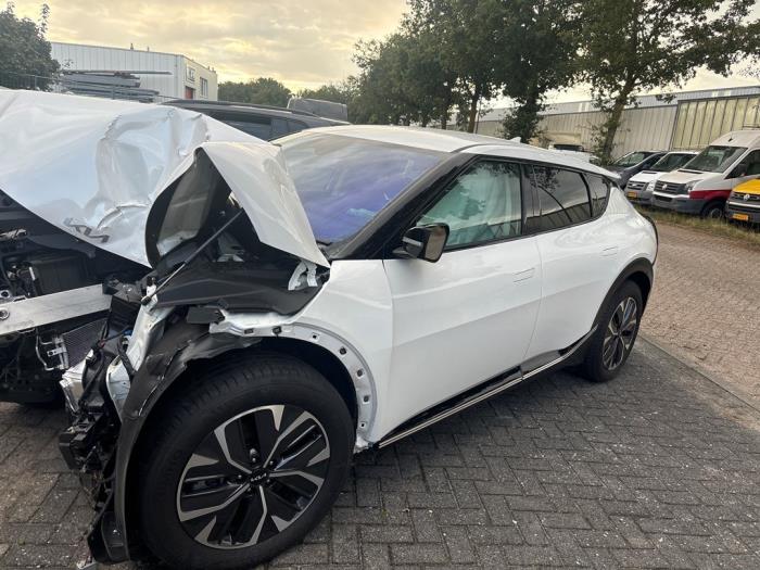 Kia EV6 77.4 kWh RWD Épave (2023, Blanc)