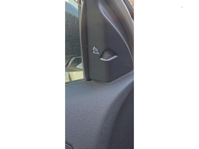 Volvo V40 Cross Country 1.5 T3 16V Geartronic Épave (2019, Brun)